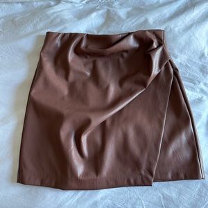 ARITZIA Wilfred Angie Vegan Leather Skirt